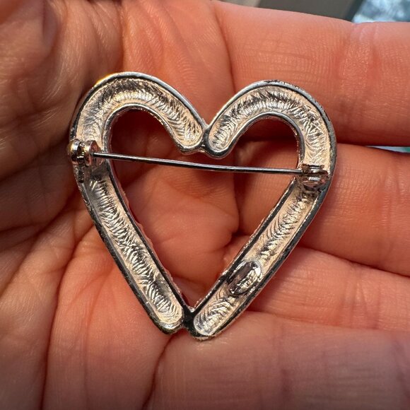 Vintage Candy Cane Heart Brooch Red White Enamel Oval Maker’s Plaque - Picture 3 of 9